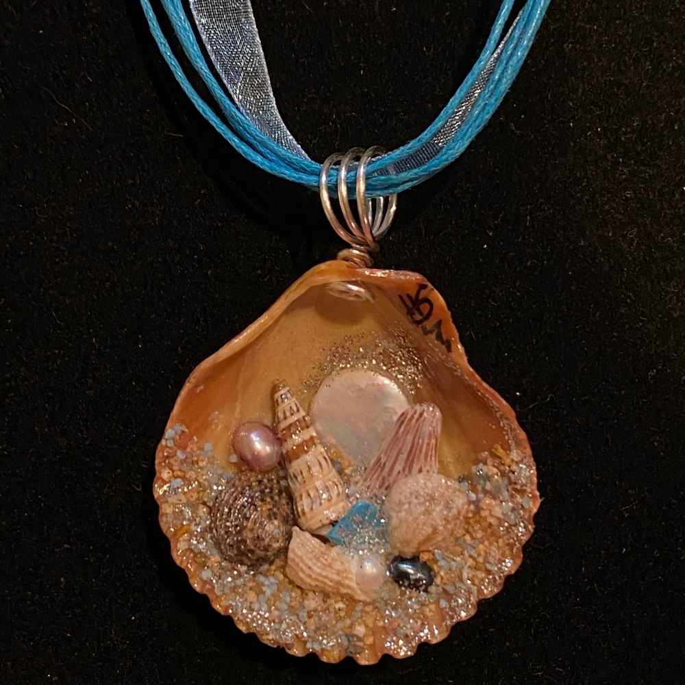 SJC Original Signed Shell and Pearls Pendant